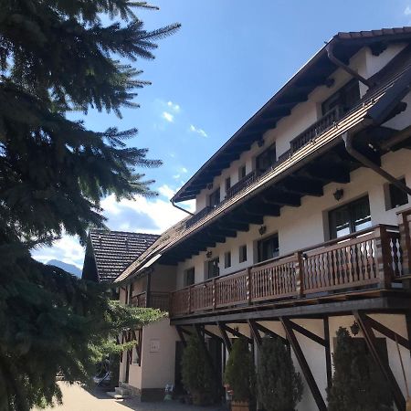 Pensiunea Haiduc Sacele Brasov Exteriör bild
