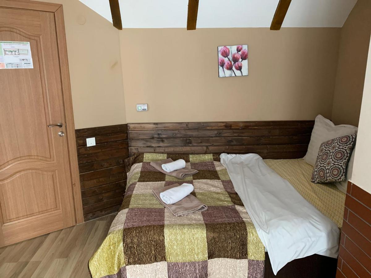 Pensiunea Haiduc Sacele Brasov Exteriör bild